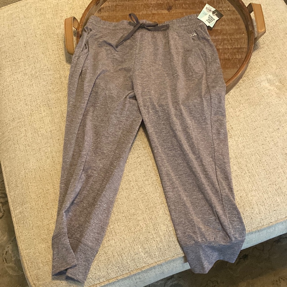 Dicks Sporting Goods, Mid Rise Capri Jogger, Gray, Size Small